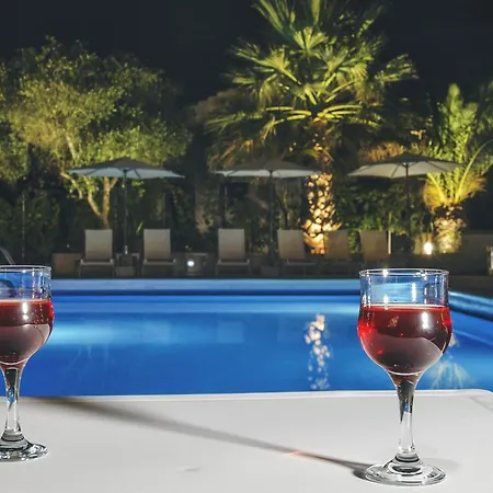 The Palm Garden - Idyllic Pool In A Oasis Apart-hotel Ermones